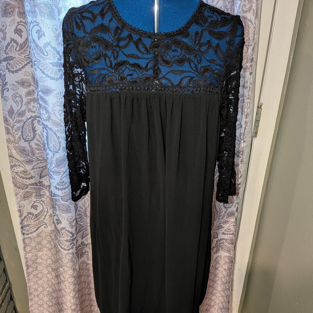 Elegant Black Lace Dress